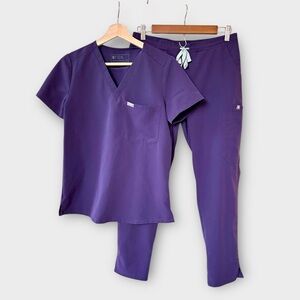 FIGS Scrub Set – Yola Pants S Petite & Catarina One-Pocket Top XS, Purple Shadow